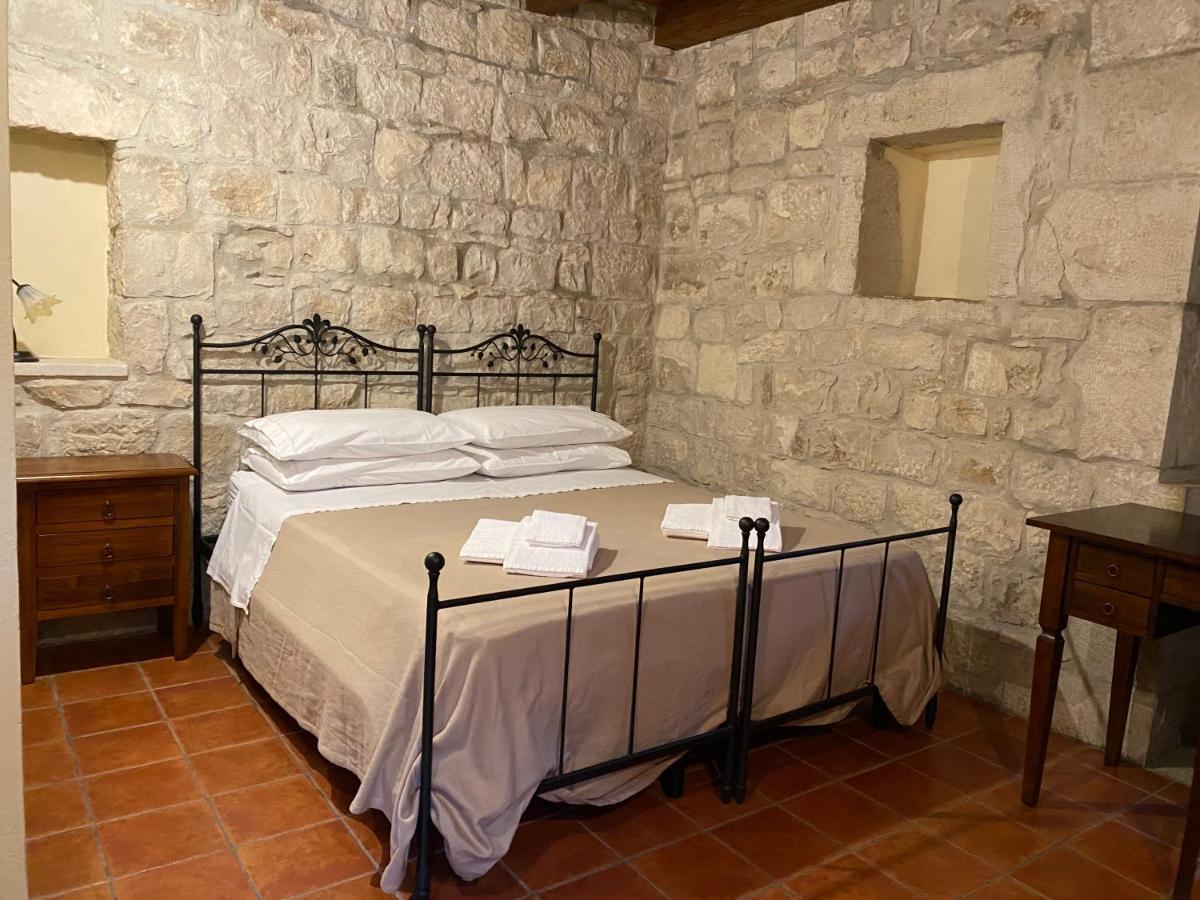 Agriturismo Il Melograno Cannizzara Exterior foto