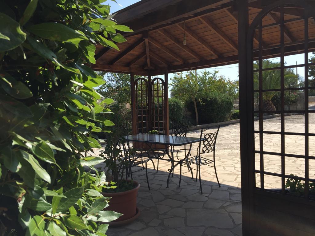 Agriturismo Il Melograno Cannizzara Exterior foto